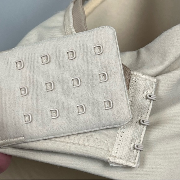 Soma ivory Embraceable Crochet Perfect Coverage underwire bra, 38DD. - Picture 5 of 6